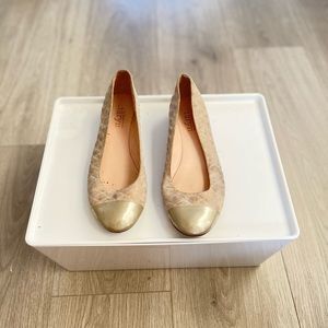 Taryn Rose Pheasant nude ballet flats size 5.5